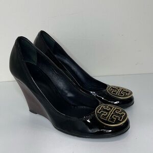 Tory Burch Patented Leather Sophie Wedge Heels Shoes quiet luxury Logo